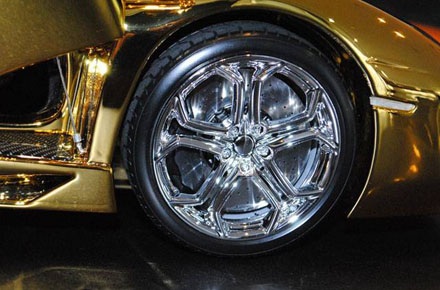 Lamborghini Aventador - Chiếc ôtô đắt nhất thế giới - 7 Lamborghini Aventador - Chiếc ôtô đắt nhất thế giới