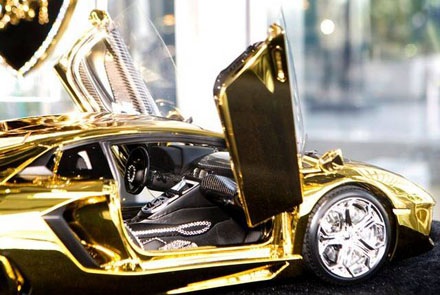 Lamborghini Aventador - Chiếc ôtô đắt nhất thế giới - 10 Lamborghini Aventador - Chiếc ôtô đắt nhất thế giới