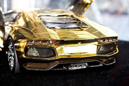 Lamborghini Aventador - Chiếc ôtô đắt nhất thế giới - 11 Lamborghini Aventador - Chiếc ôtô đắt nhất thế giới