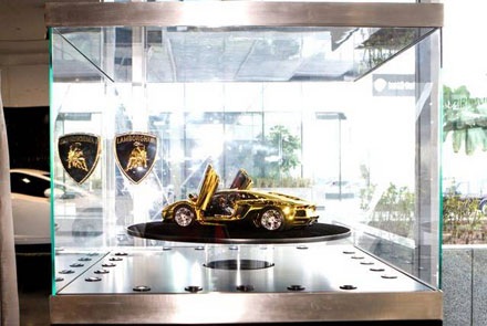 Lamborghini Aventador - Chiếc ôtô đắt nhất thế giới - 15 Lamborghini Aventador - Chiếc ôtô đắt nhất thế giới