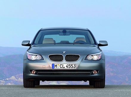 BMW triệu hồi hơn 134 nghìn xe 5 - series và M5 - 1 BMW 5 - series năm 2009