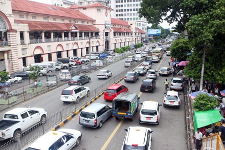 Mazda quyết xâm nhập thị trường Myanmar - 1 Với 80 triệu dân, Myanmar đang là thị trường đầy tiềm năng cho các hãng ôtô trên thế giới