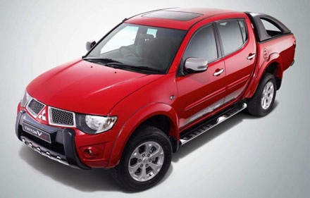 Mitsubishi Triton có phiên bản mới - 1 Hội An