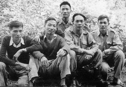 Đại tướng Võ Nguyên Giáp - Người anh cả của Quân đội Việt Nam - 16 Đảng ủy chiến dịch Biên giới 1950