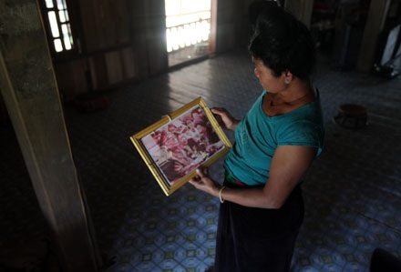 Điện Biên Phủ - Một chiều buồn! - 2 ... vì cứ nhìn tấm hình này, cụ lại khóc