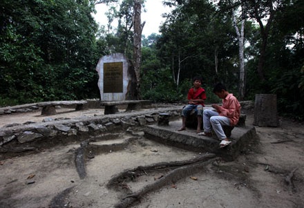 Điện Biên Phủ - Một chiều buồn! - 10 Con đường, nơi dẫn vào sở chỉ huy chiến dịch bỗng trở nên cô quạnh