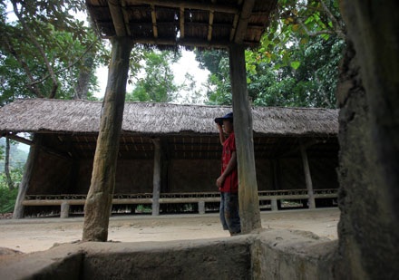 Điện Biên Phủ - Một chiều buồn! - 5 Cảnh vẫn vậy, người vẫn vậy nhưng khu di tích Mường Phăng bỗng trở nên buồn thảm hơn bao giờ hết