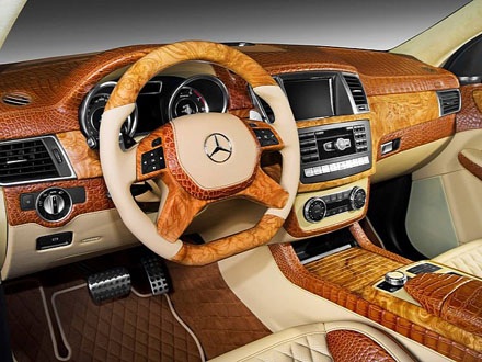 Mercedes-Benz với nội thất da cá sấu - 2 Như Phúc