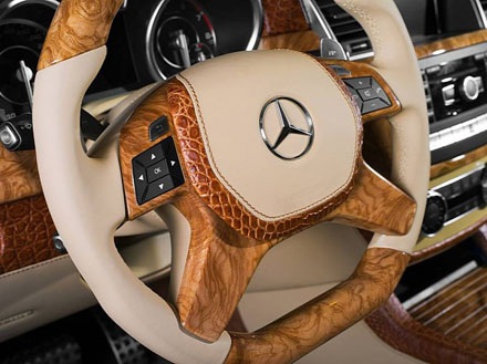 Mercedes-Benz với nội thất da cá sấu - 5 Như Phúc