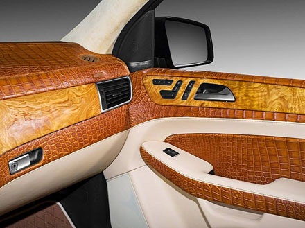 Mercedes-Benz với nội thất da cá sấu - 6 Như Phúc
