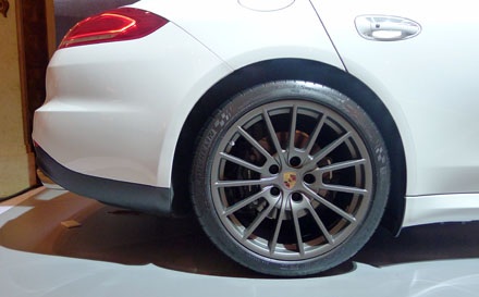 Porsche Panamera thế hệ thứ hai chính thức có mặt tại Việt Nam - 6 Bảng giá chi tiết các mẫu Panamera mới tại Việt Nam: