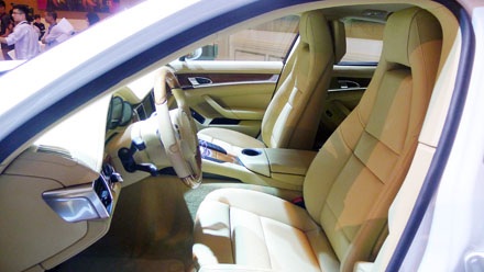 Porsche Panamera thế hệ thứ hai chính thức có mặt tại Việt Nam - 10 Bảng giá chi tiết các mẫu Panamera mới tại Việt Nam: