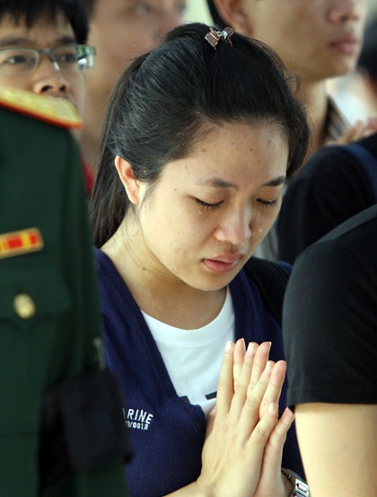 Tiễn Người lần cuối - 14 Giọt nước mắt của một bạn trẻ...