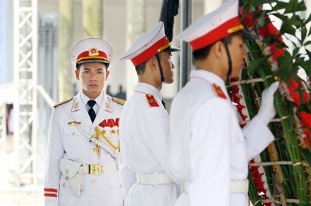 Tiễn Người lần cuối - 17 Vẻ mặt của một người lính trước linh cữu của Đại tướng