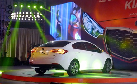 KIA K3 chính thức ra mắt tại Việt Nam - 7 Dân trí sẽ có bài giới thiệu chi tiết mẫu KIA K3 tại Việt
Nam trong thời gian tới đây.