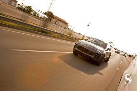 Porsche đặt mục tiêu trong năm đầu tiên sản xuất Macan 2014 sẽ
bán được 65.000 chiếc