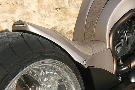 Harley Davidson V-Rod qua tay nhà độ Custom-Wolf - 3 Hội An