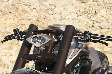 Harley Davidson V-Rod qua tay nhà độ Custom-Wolf - 4 Hội An
