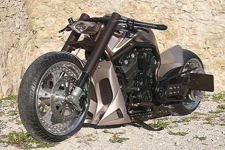Harley Davidson V-Rod qua tay nhà độ Custom-Wolf - 10 Hội An