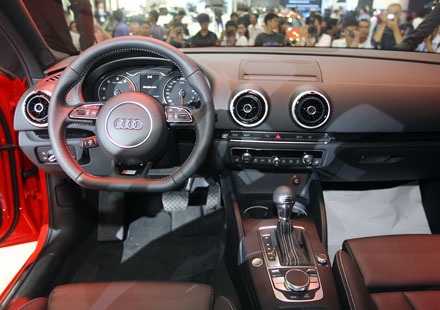 Audi A3 sedan tại Việt Nam có giá từ 1,395 tỷ đồng - 9 Audi A3 sedan tại Việt Nam có giá từ 1,395 tỷ đồng