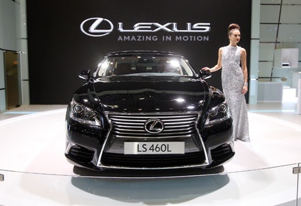 Lexus tại Việt Nam công bố giá bán - 2 Paul Carroll - Phó Chủ tịch Lexus châu Á Thái Bình Dương