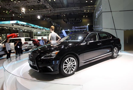 Lexus LS 460 L có gì để thách thức đối thủ tại Việt Nam? - 9 Lexus LS 460 L có gì để thách thức đối thủ tại Việt Nam?