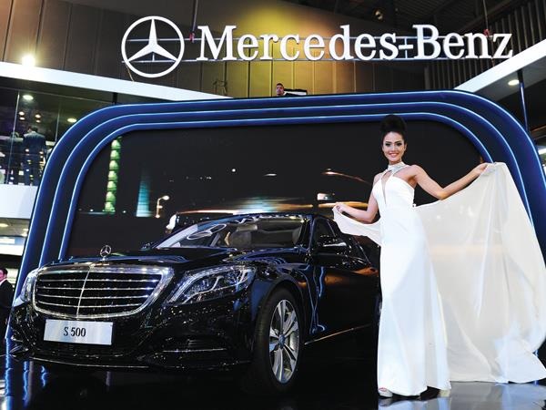 Siêu xe lách giá, bớt 300 trăm triệu đồng thuế