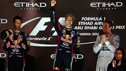 Vettel sáng ngang cùng Micheal Schumacher - 2 Vettel sáng ngang cùng Micheal Schumacher
