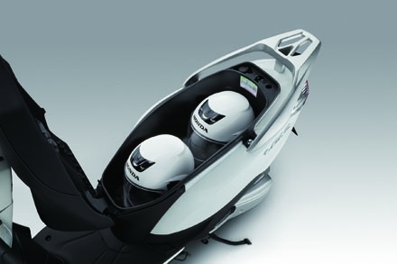 Honda Việt Nam làm mới cho xe ga Lead