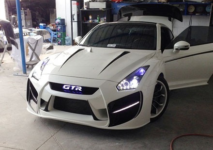 Nissan GT-R Radzilla phiên bản “đèn nhấp nháy” - 1 Phạm Trung Đức