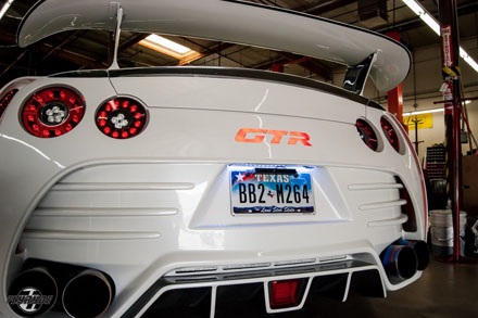 Nissan GT-R Radzilla phiên bản “đèn nhấp nháy” - 2 Phạm Trung Đức