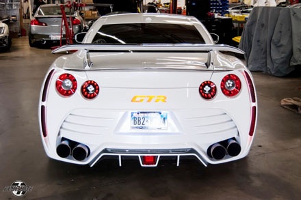 Nissan GT-R Radzilla phiên bản “đèn nhấp nháy” - 5 Phạm Trung Đức