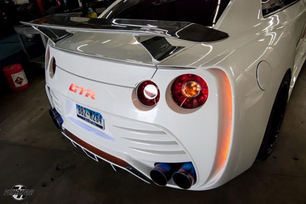Nissan GT-R Radzilla phiên bản “đèn nhấp nháy” - 10 Phạm Trung Đức