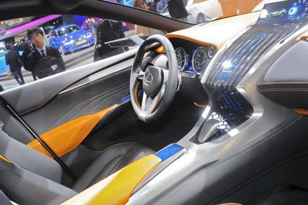 Lexus LF-NX và RC coupé cho Tokyo Motor Show  - 6 Lexus LF-NX và RC Coupe cho Tokyo Motor Show