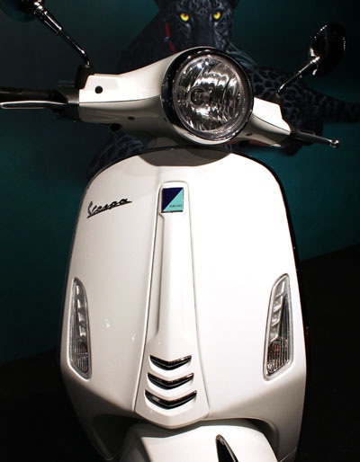 Ra mắt Vespa Primavera và Vespa GTS Super tại Việt Nam - 5 Một số hình ảnh chiếc Vespa GTS Super 125