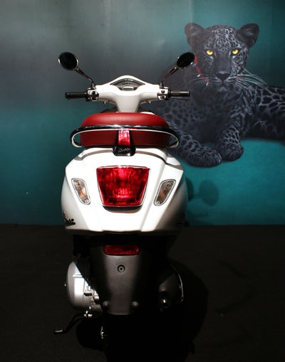 Ra mắt Vespa Primavera và Vespa GTS Super tại Việt Nam - 7 Một số hình ảnh chiếc Vespa GTS Super 125