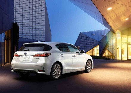 Lexus làm mới CT 200h - 1 Lexus làm mới CT 200h