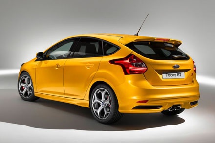 Focus ST thu hút khách hàng trẻ tuổi - 2 Focus ST thu hút khách hàng trẻ tuổi