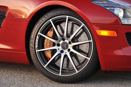 Phiên bản cuối cùng của chiếc SLS AMG - 9 Phiên bản cuối cùng của chiếc SLS AMG
