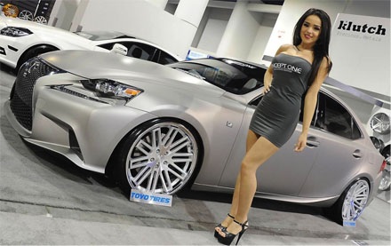 Mãn nhãn với dàn mỹ nữ tại triển lãm xế độ SEMA 2013 - 17 Mãn nhãn với dàn mỹ nữ tại triển lãm xế độ SEMA 2013