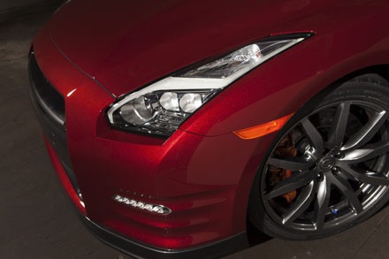 Nissan GT-R 2015 chính thức xuất hiện - 16 Nissan GT-R 2015 chính thức xuất hiện