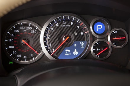 Nissan GT-R 2015 chính thức xuất hiện - 10 Nissan GT-R 2015 chính thức xuất hiện