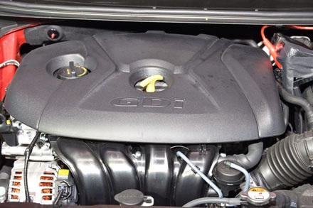 Phiên bản nâng cấp của chiếc Hyundai Elantra trình làng - 2 Phiên bản nâng cấp của chiếc Hyundai Elantra trình làng
