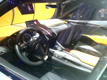 Lexus LF-NX Turbo concept chính thức có mặt tại Nhật Bản