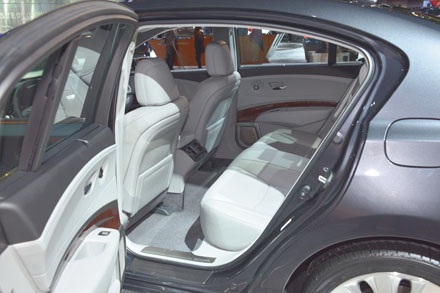 Acura ra mắt xe mới - 11 Acure
RLX Sport Hybrid sẽ chính thức có mặt tại thị trường Mỹ vào giữa năm 2014.
