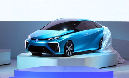 Toyota FCV – chiếc xe của tương lai - 3 Toyota FCV – chiếc xe của tương lai