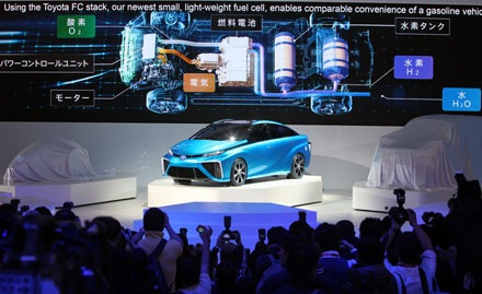 Toyota FCV – chiếc xe của tương lai - 4 Toyota FCV – chiếc xe của tương lai