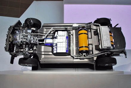 Toyota FCV – chiếc xe của tương lai - 2 Toyota FCV – chiếc xe của tương lai