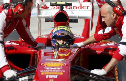 Vettel và Red Bull là số một - 4 Vettel và Red Bull là số một