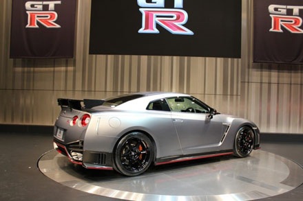 Nissan GT-R Nismo mẫu xe vinh danh thương hiệu Nhật Bản - 4 Nissan GT-R Nismo mẫu xe vinh danh thương hiệu Nhật Bản